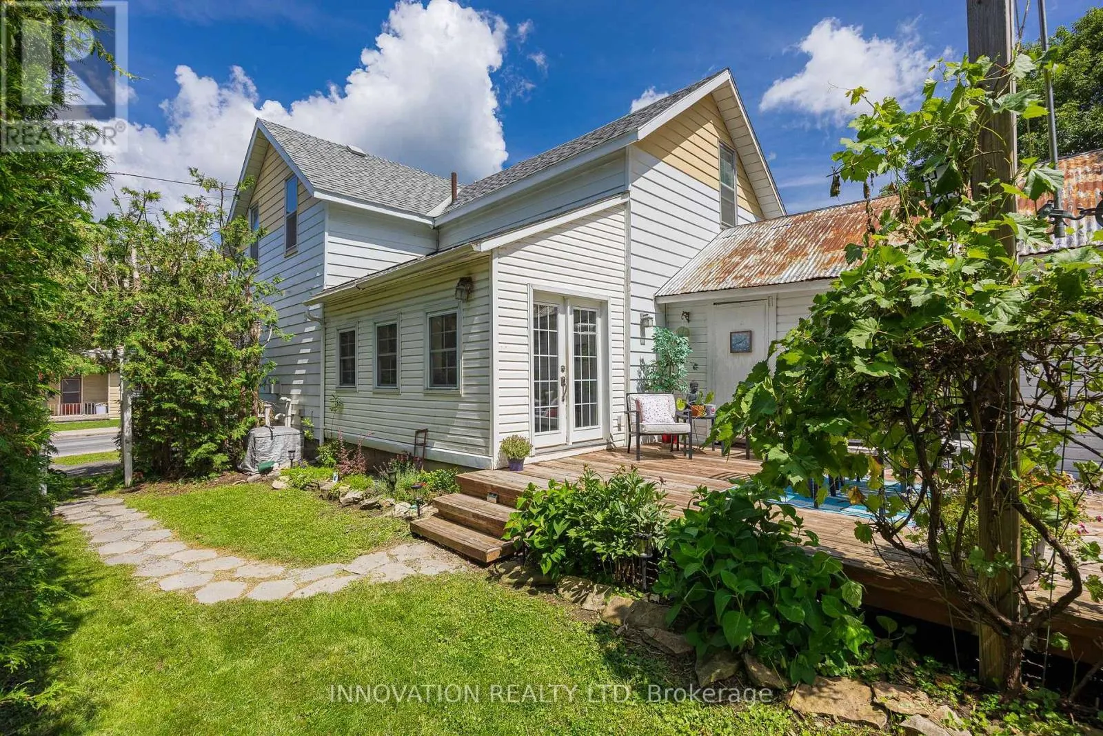 58 LAKE AVENUE E