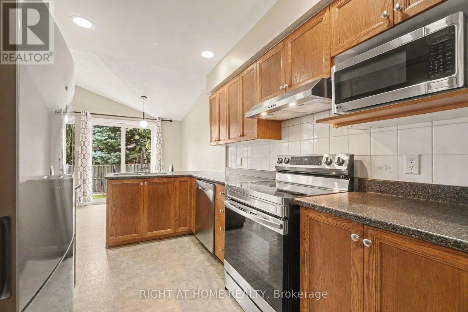 623 WILD SHORE CRESCENT