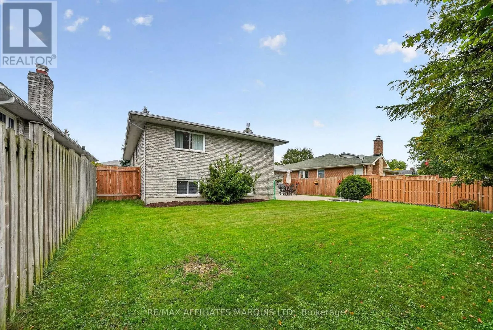 828 CHELSEA CRESCENT