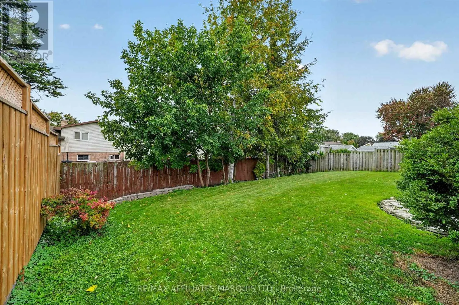 828 CHELSEA CRESCENT