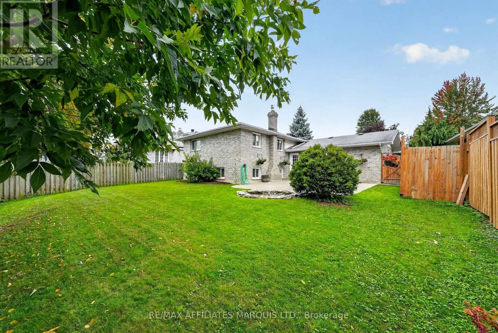 828 CHELSEA CRESCENT