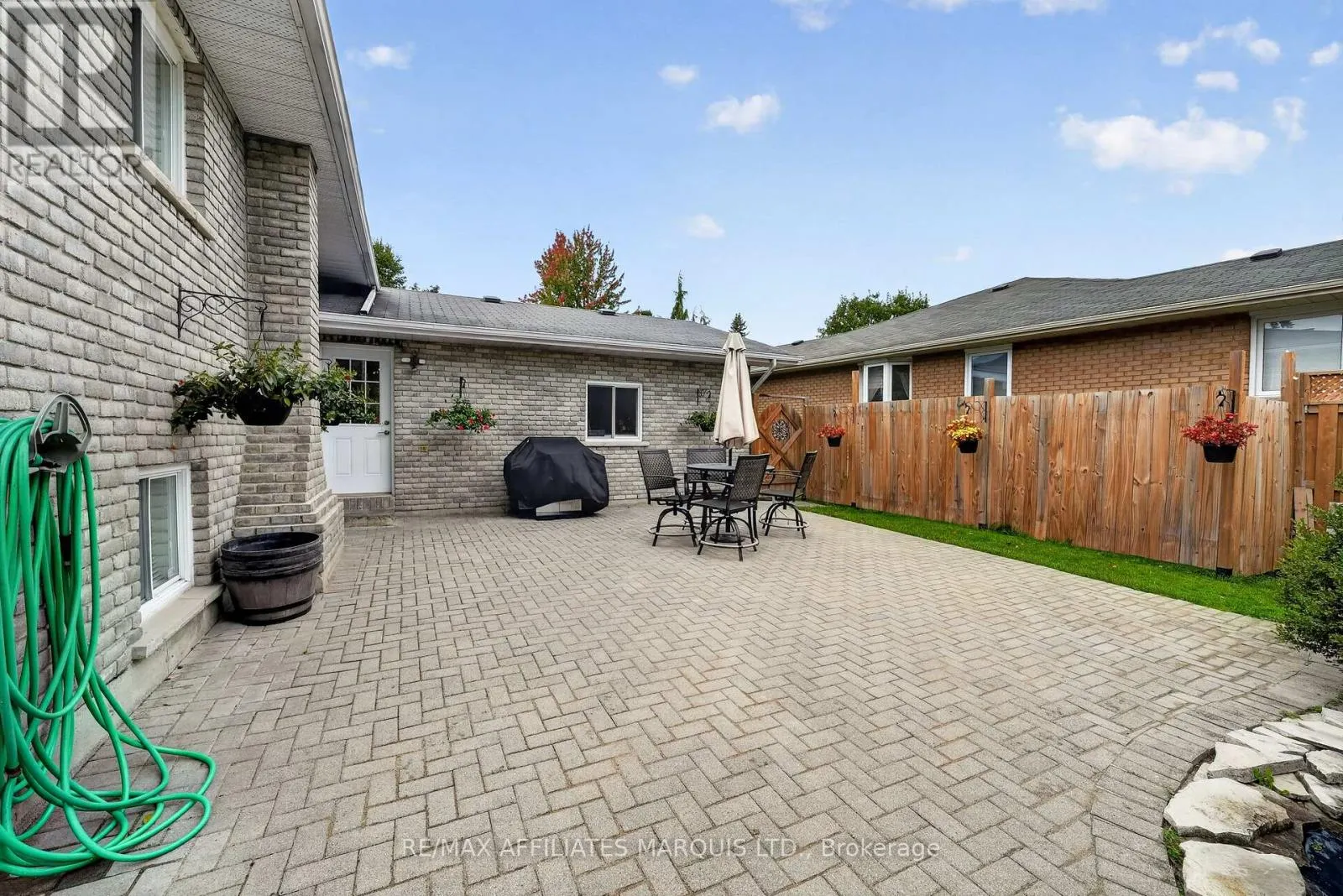 828 CHELSEA CRESCENT