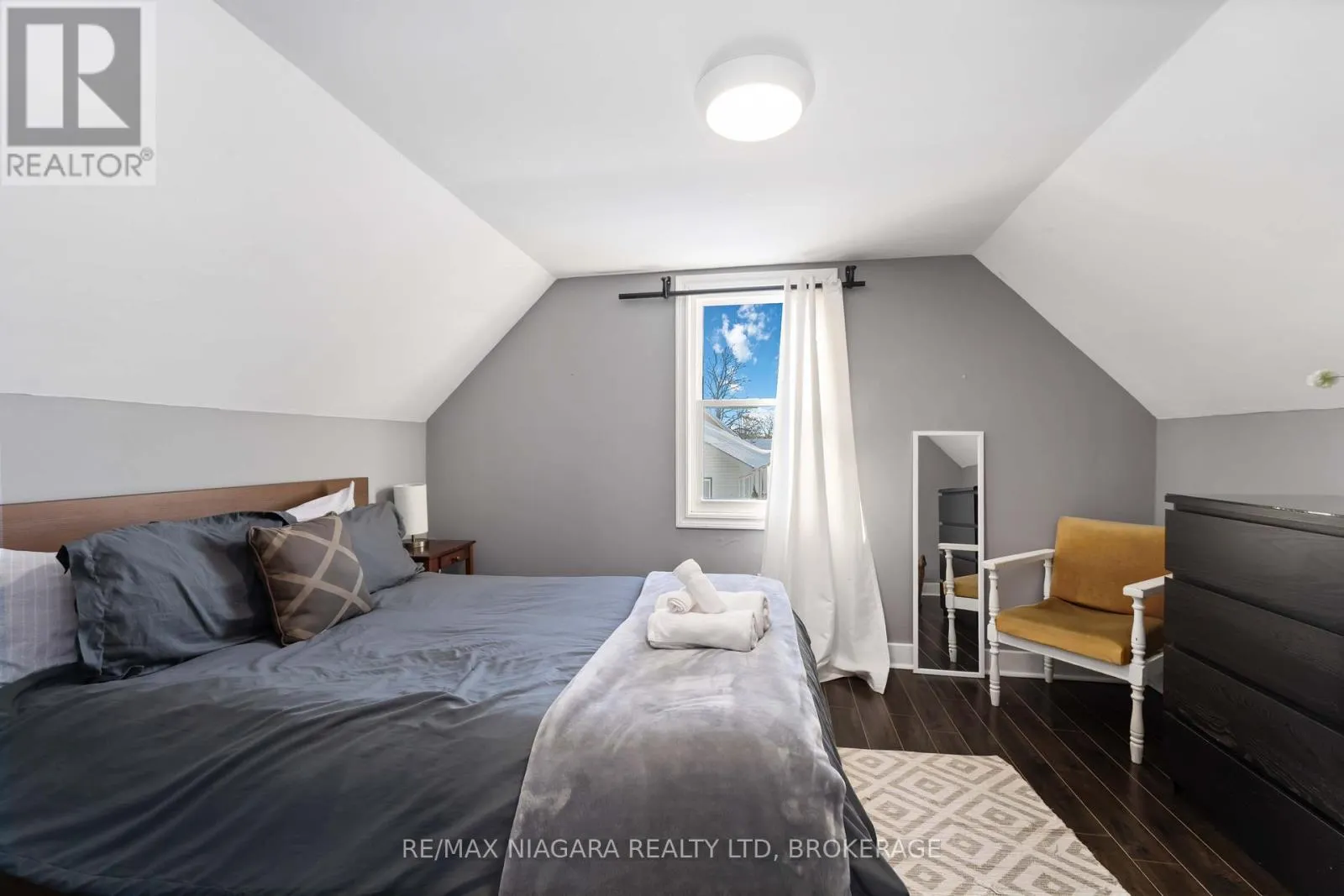 1459 NIAGARA STONE ROAD