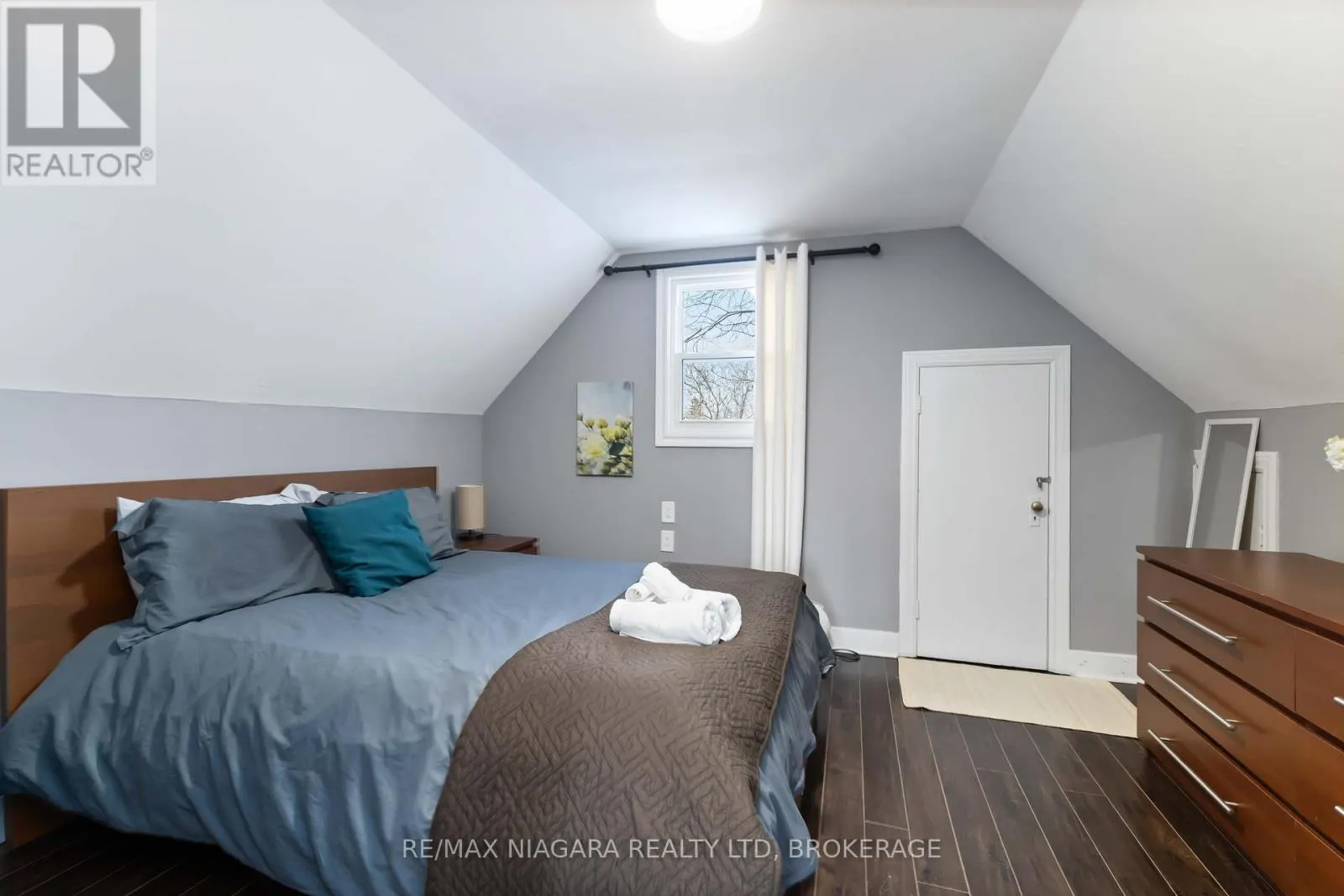 1459 NIAGARA STONE ROAD