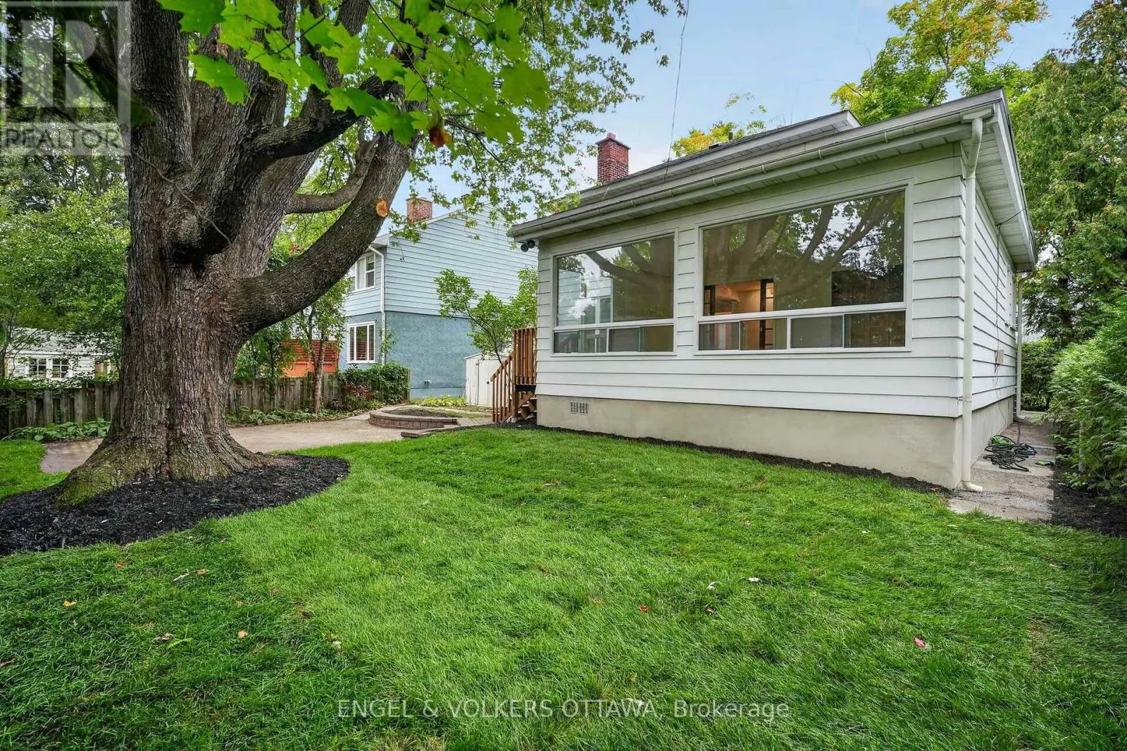 35 BEDFORD CRESCENT