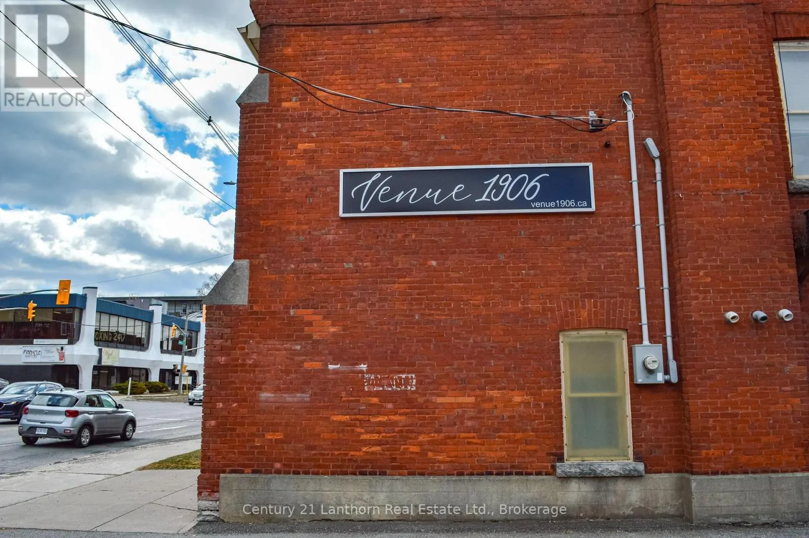 34 VICTORIA AVENUE