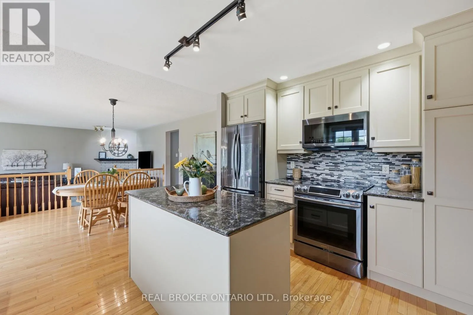 10532 MAIN STREET