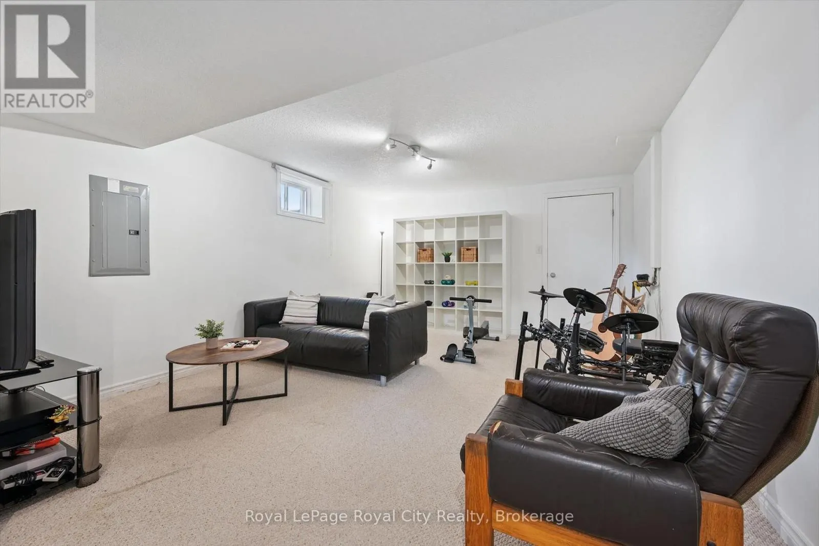 38 BORLAND DRIVE