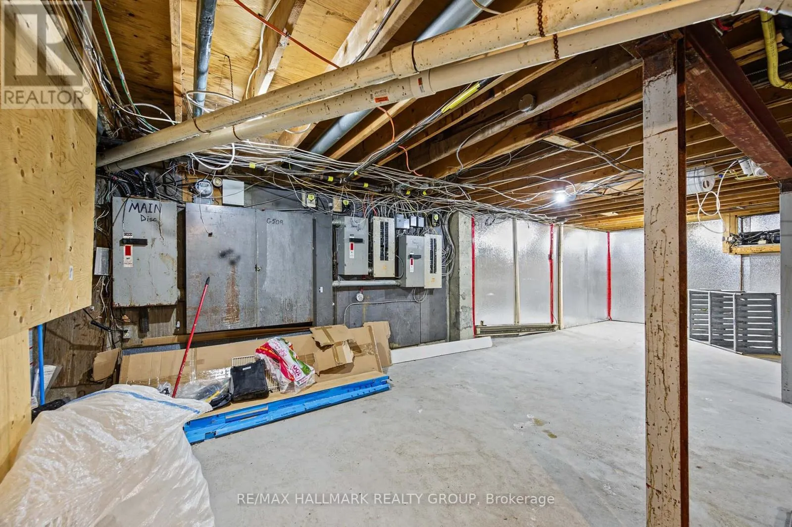 2564 ST. JOSEPH BOULEVARD