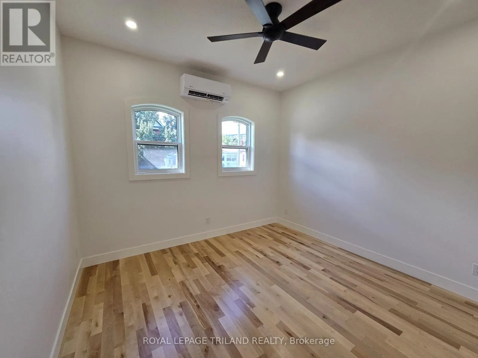 1 - 245 ROSS STREET #1