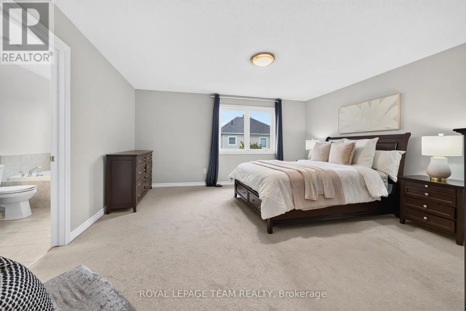 517 FOXLIGHT CIRCLE