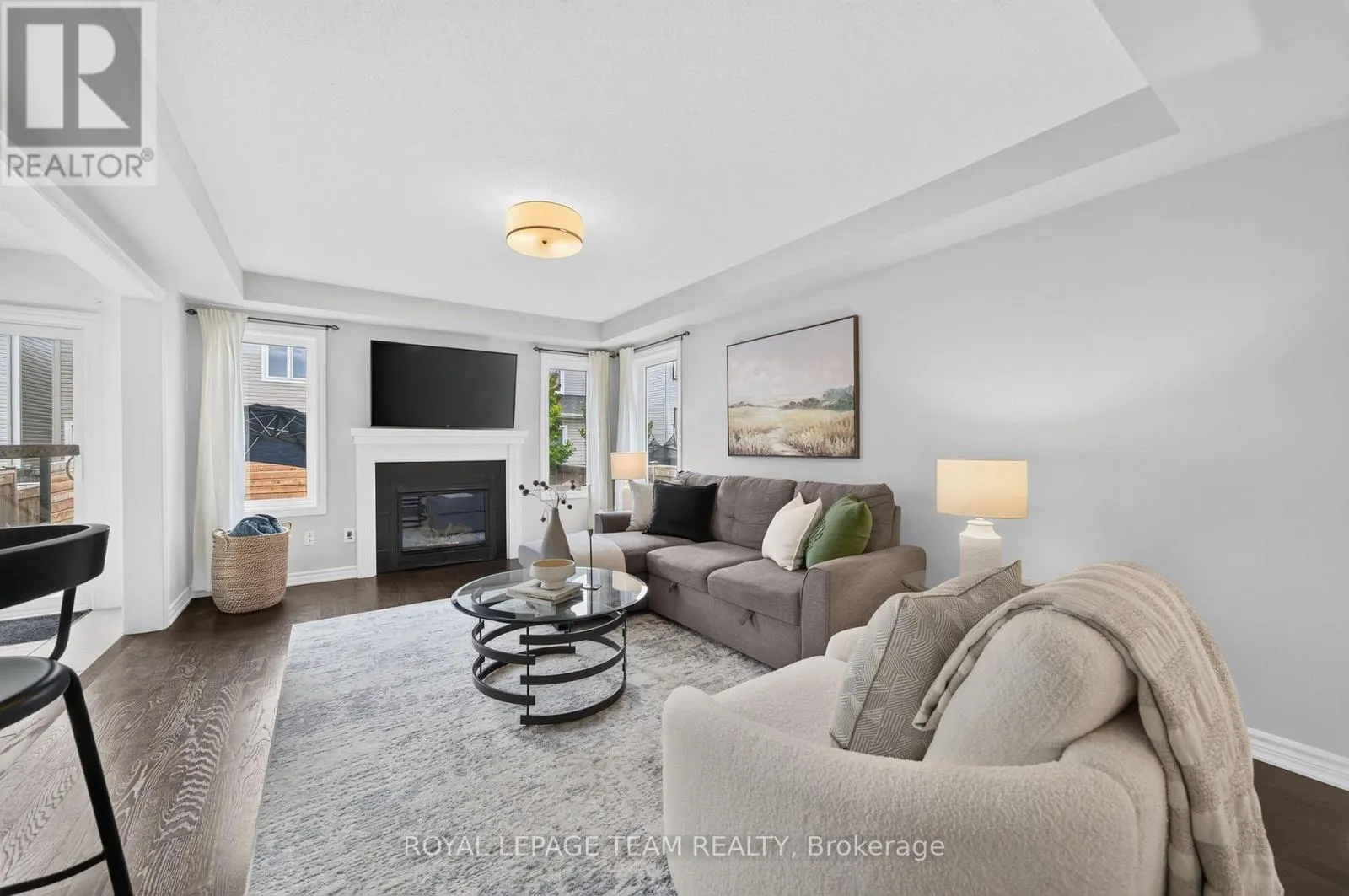 517 FOXLIGHT CIRCLE
