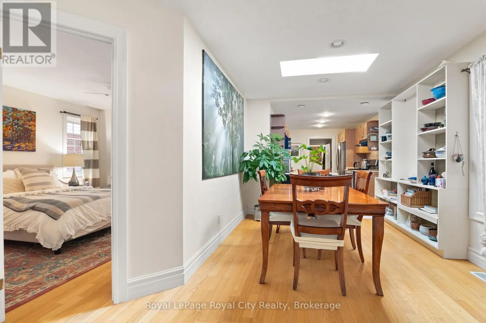 98 WATERLOO AVENUE