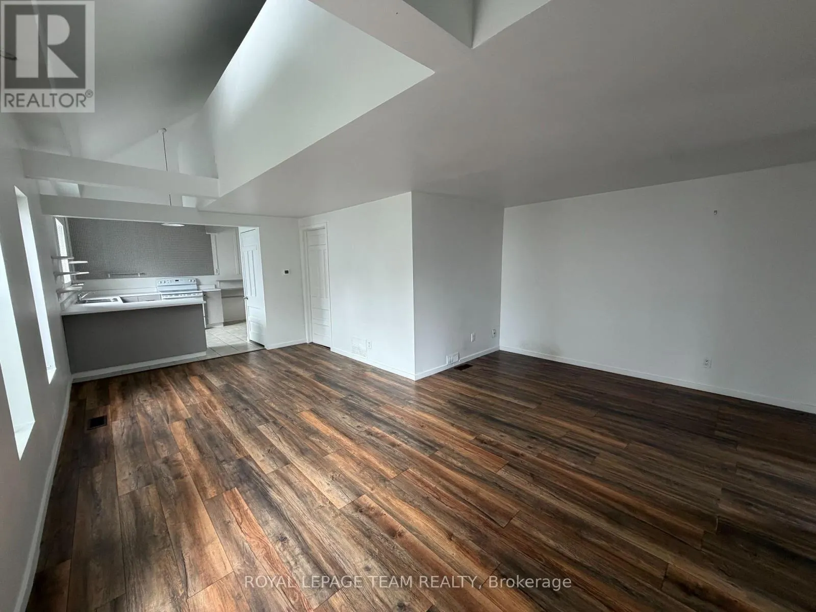 27 POPLAR STREET