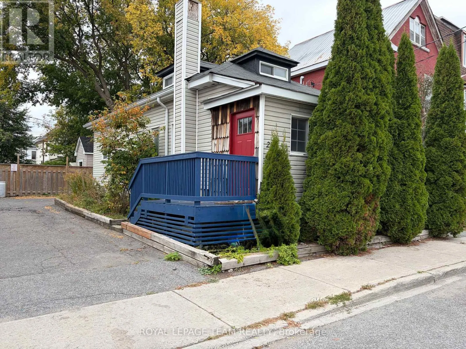27 POPLAR STREET