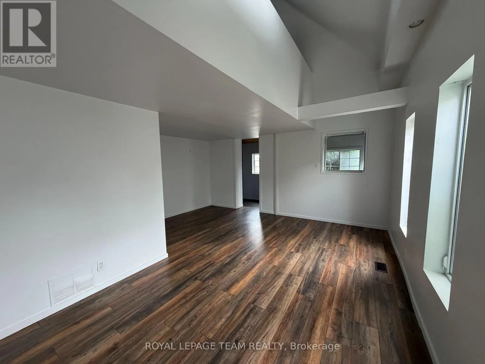 27 POPLAR STREET
