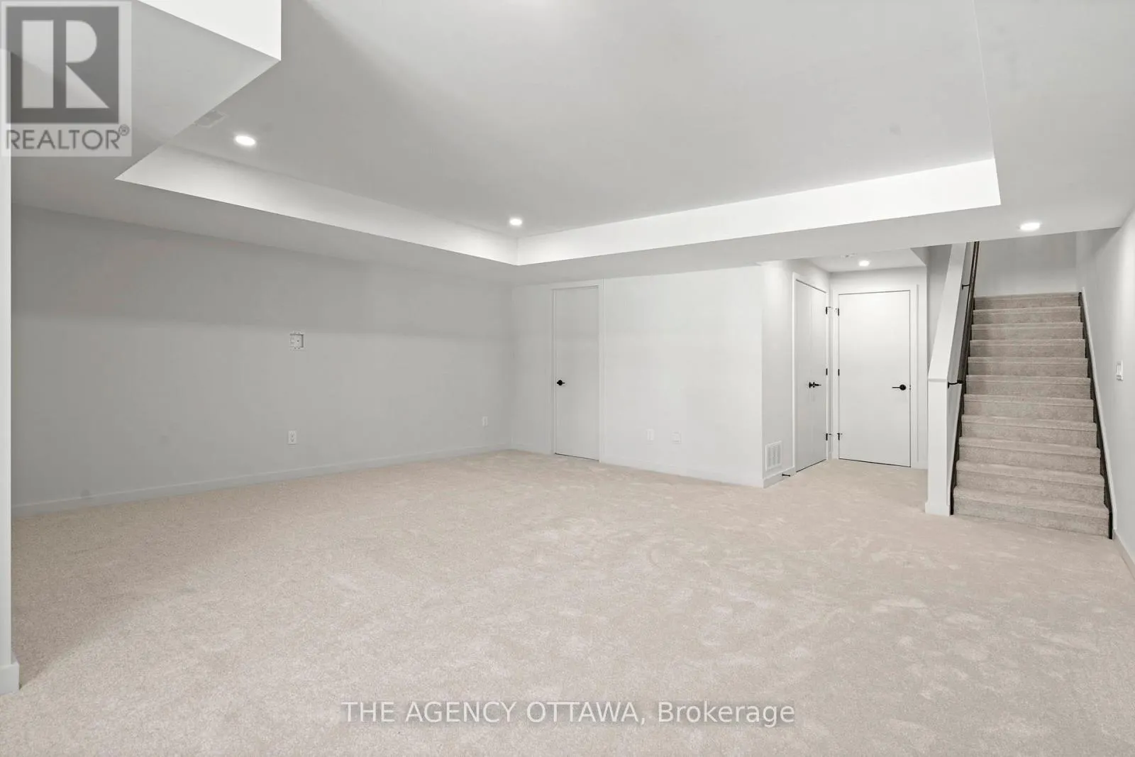 386 WALDEN DRIVE