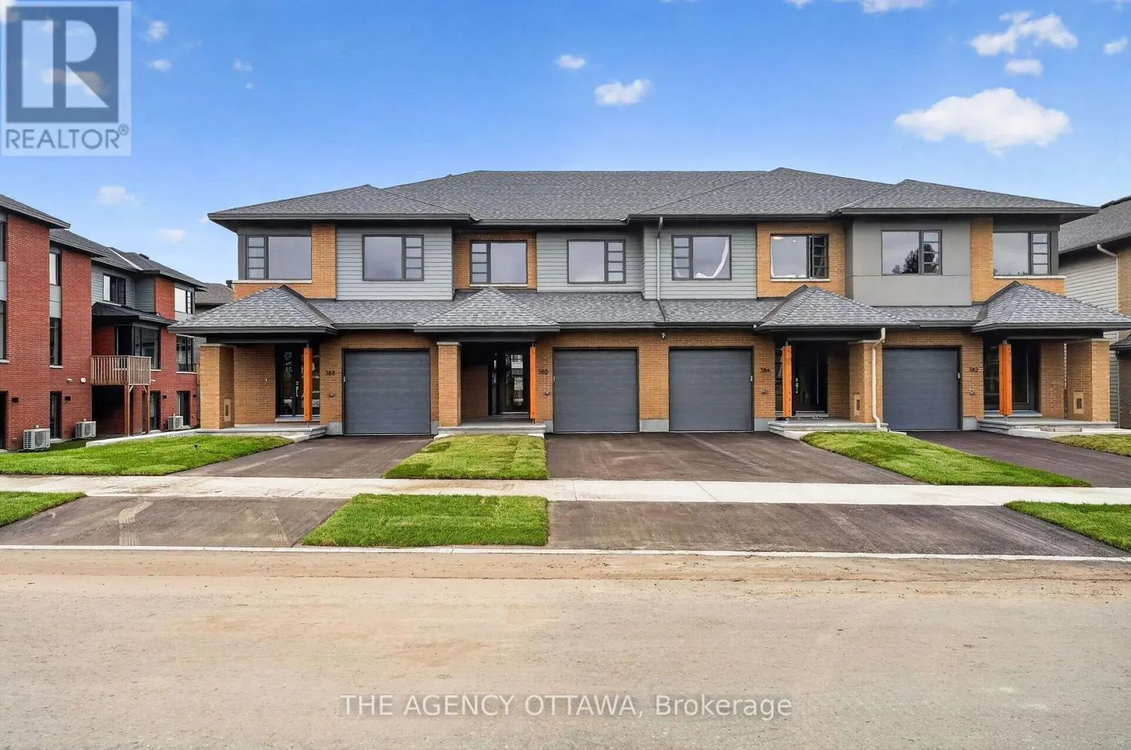 386 WALDEN DRIVE