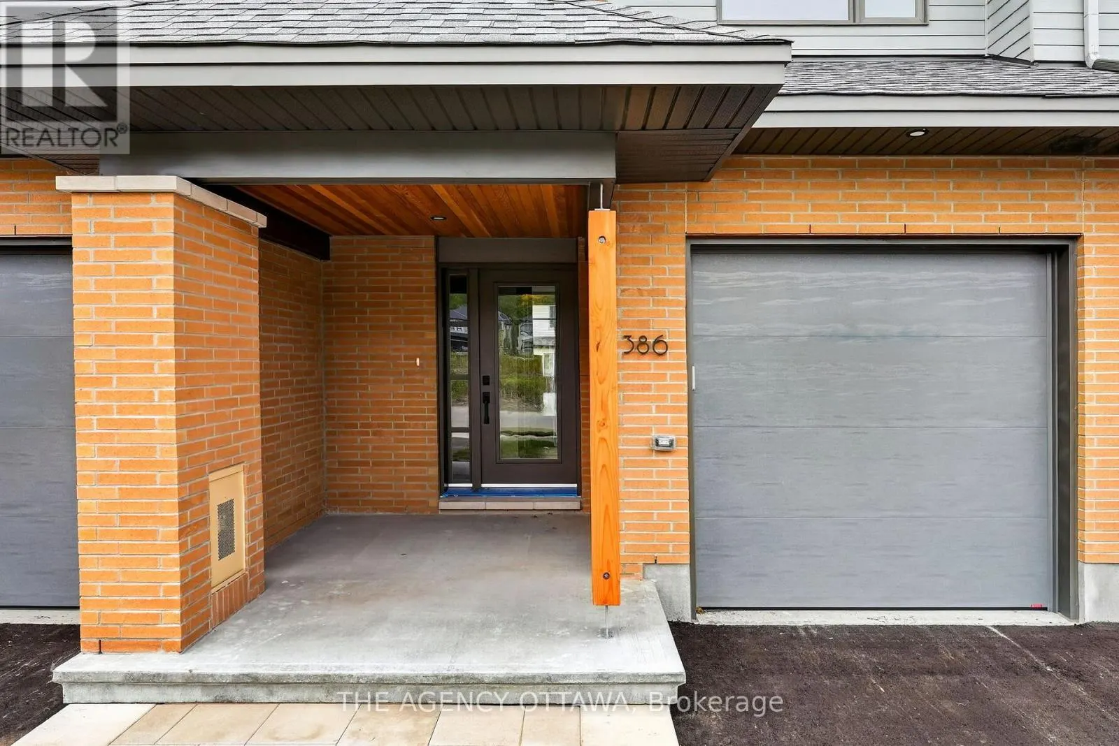386 WALDEN DRIVE