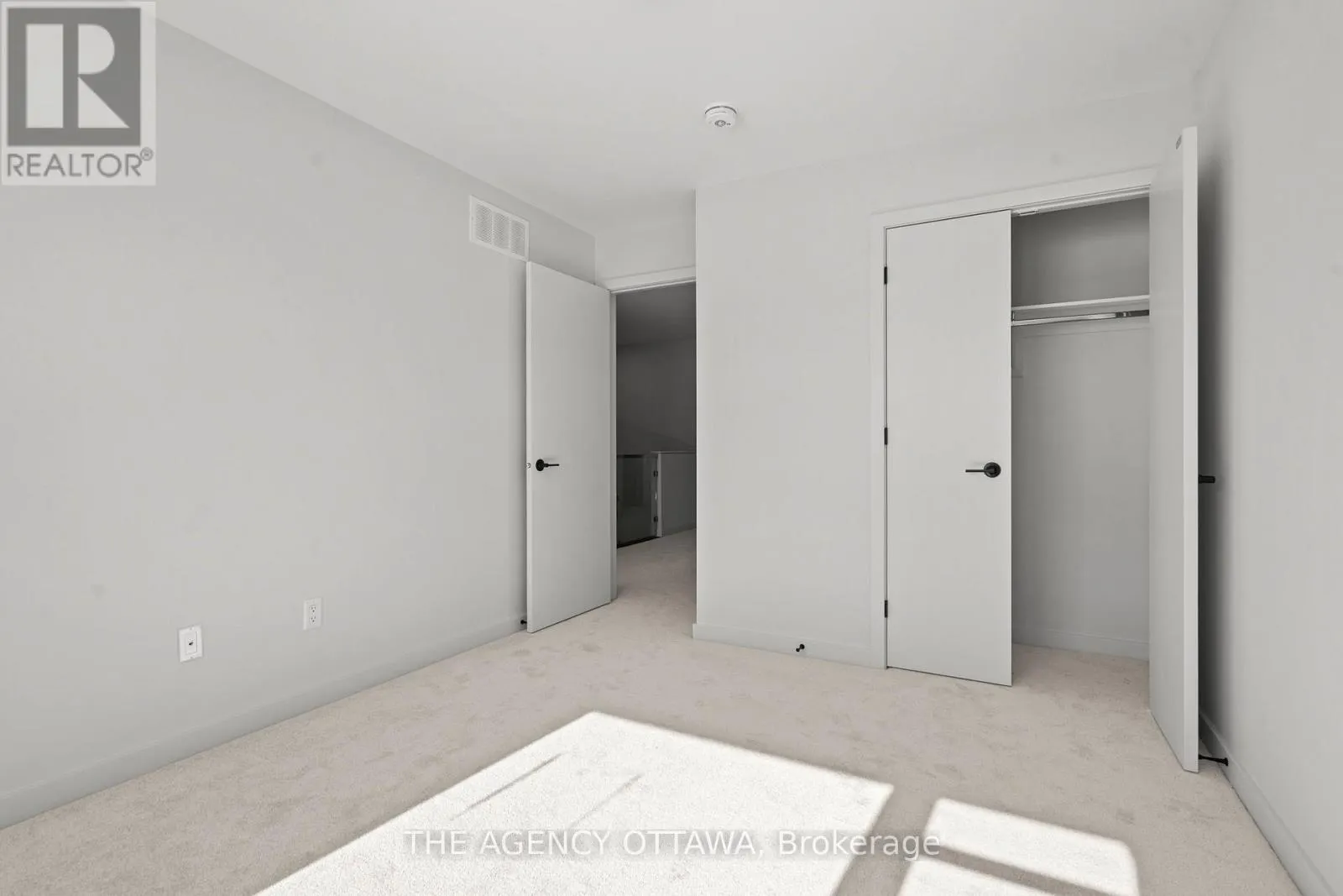 386 WALDEN DRIVE