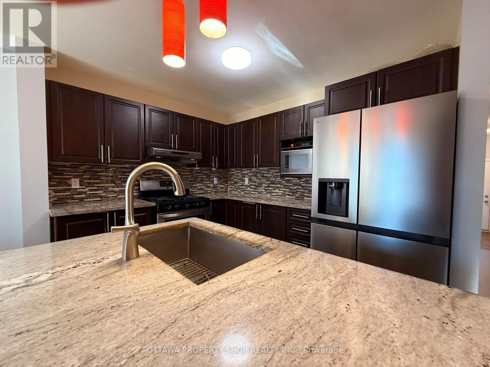 2482 ESPRIT DRIVE