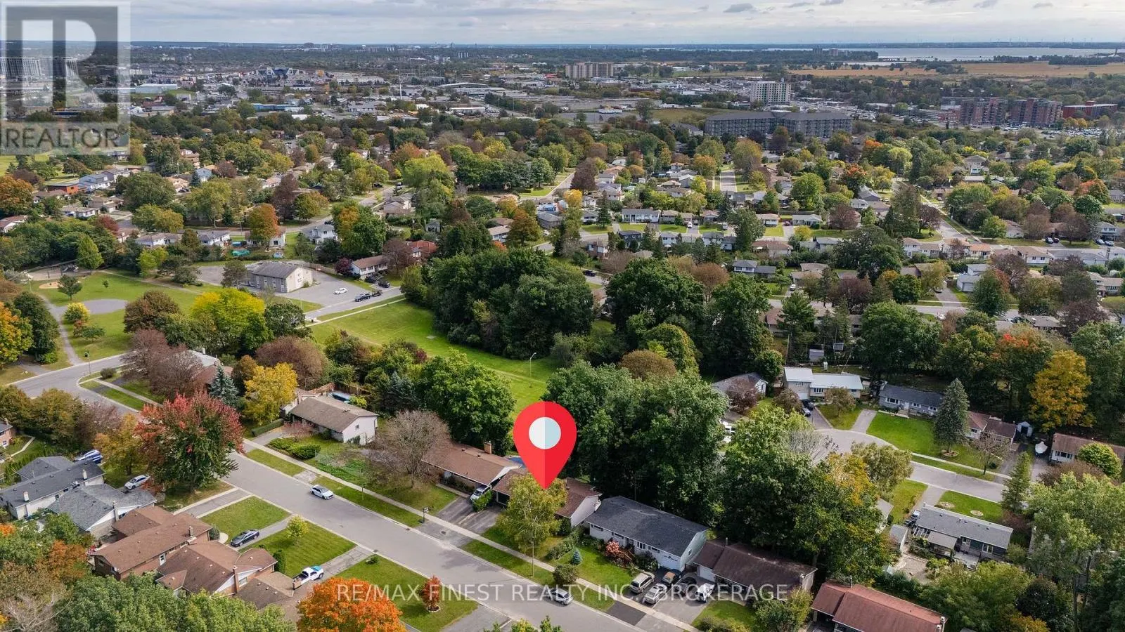 933 MAYFAIR CRESCENT