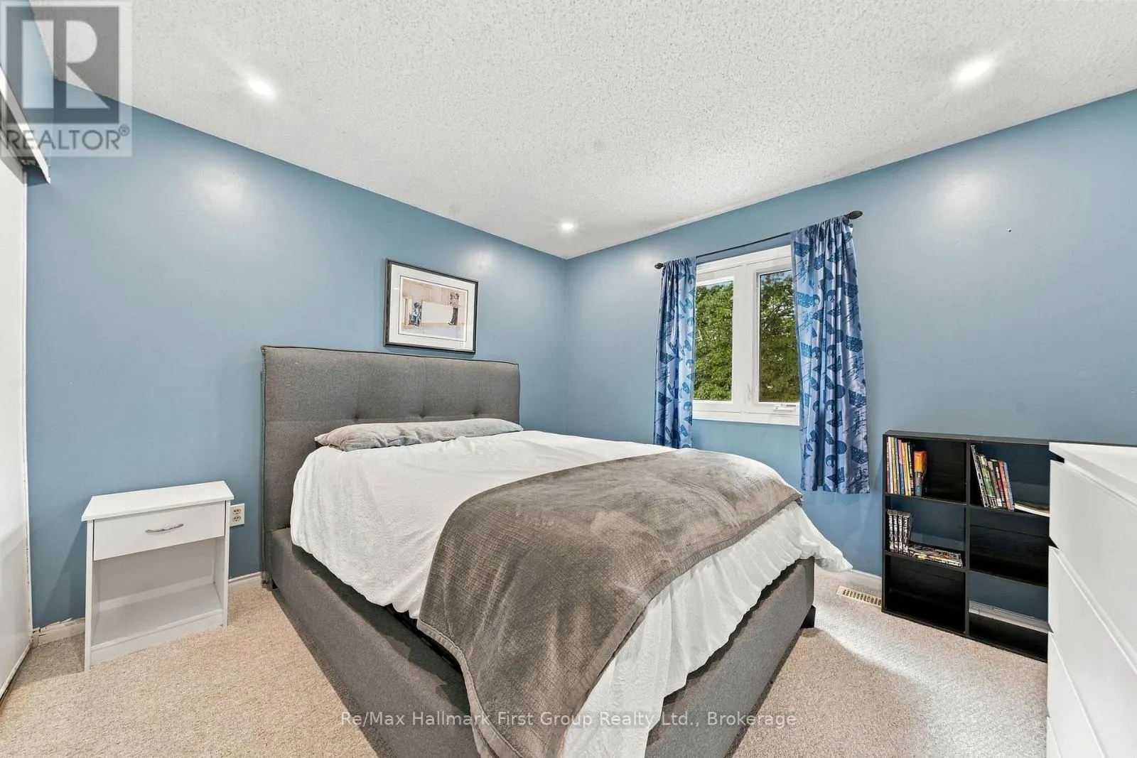 919 HEENAN COURT