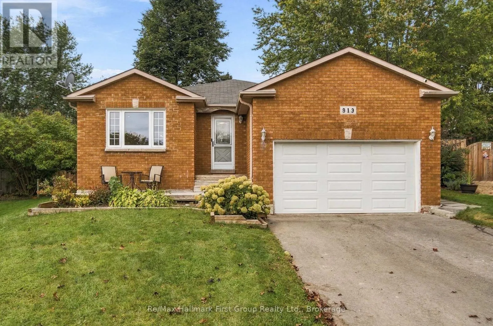 919 HEENAN COURT