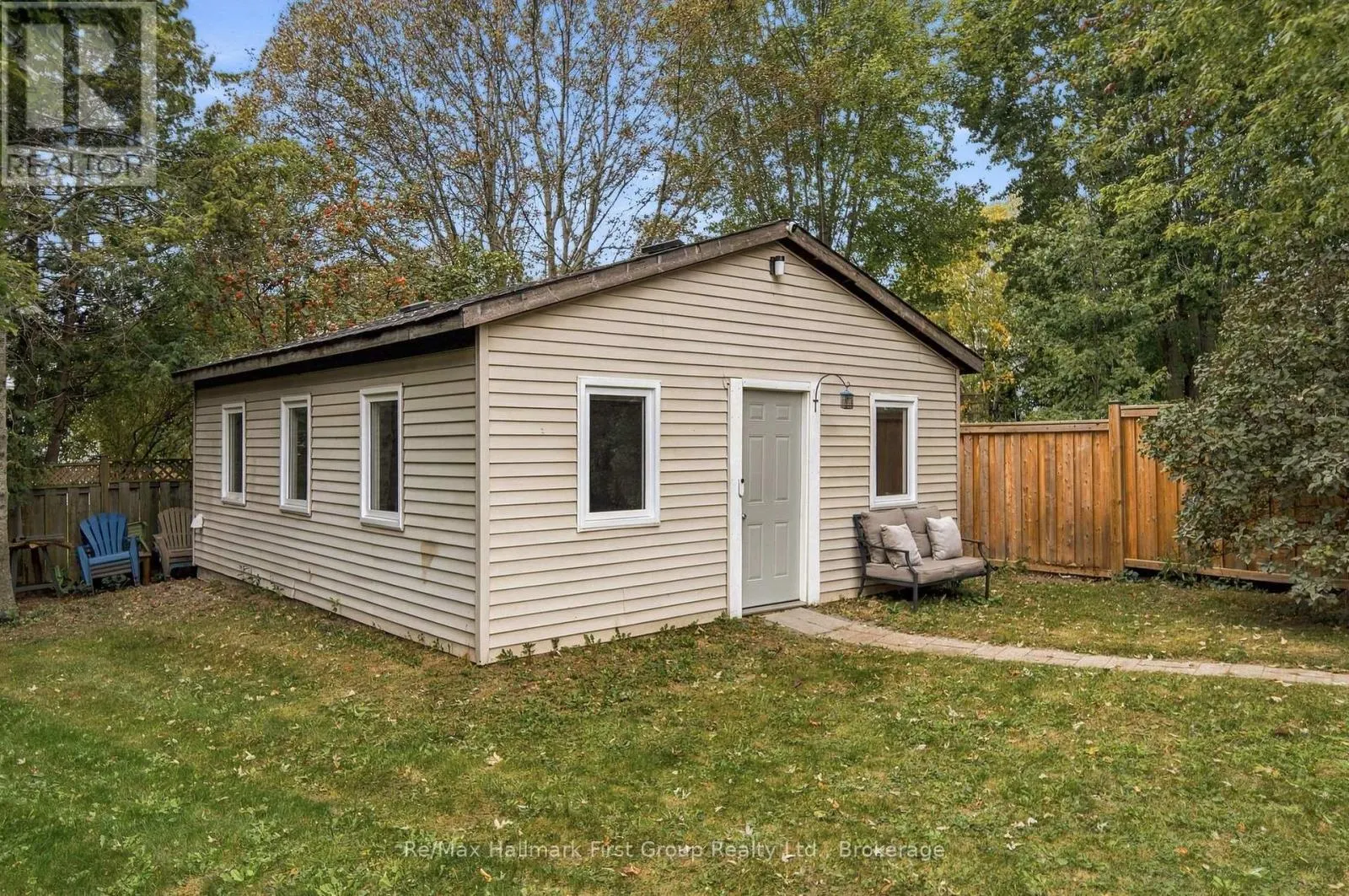 919 HEENAN COURT