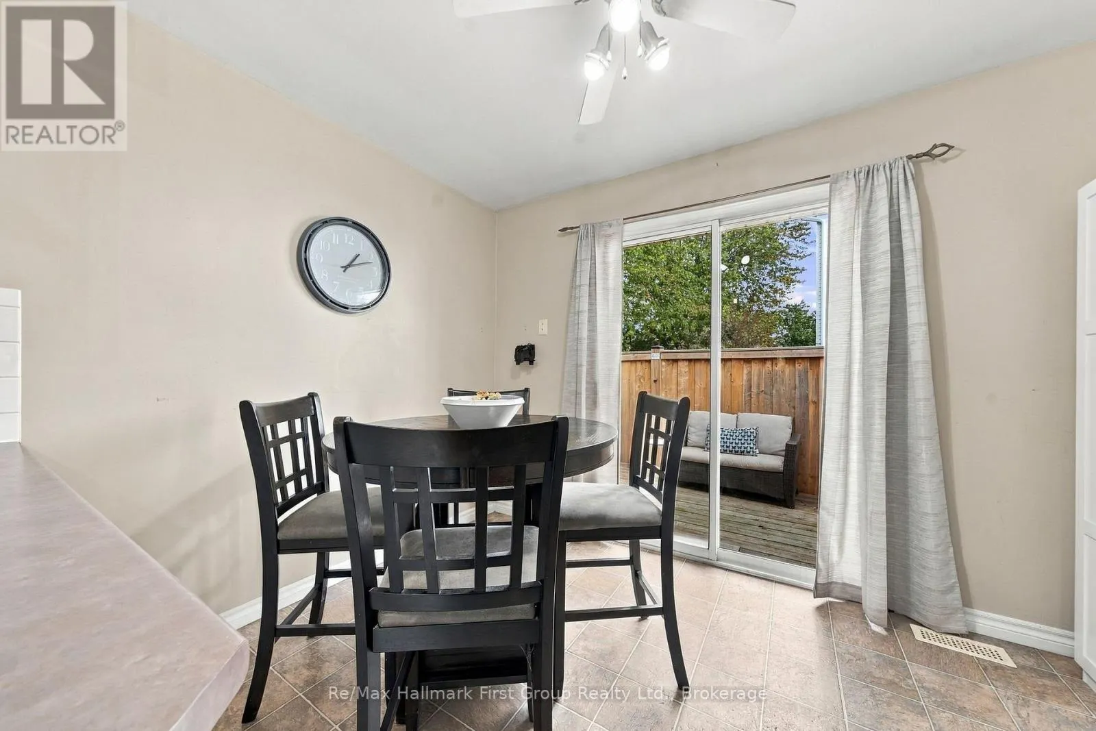 919 HEENAN COURT