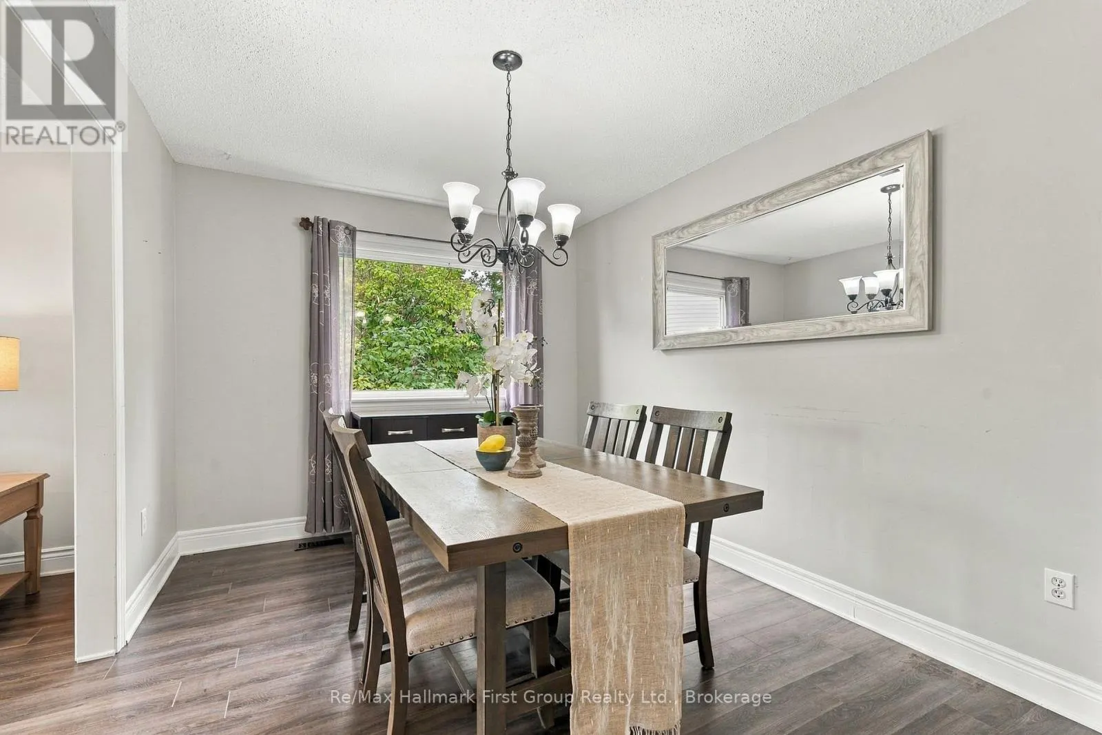 919 HEENAN COURT