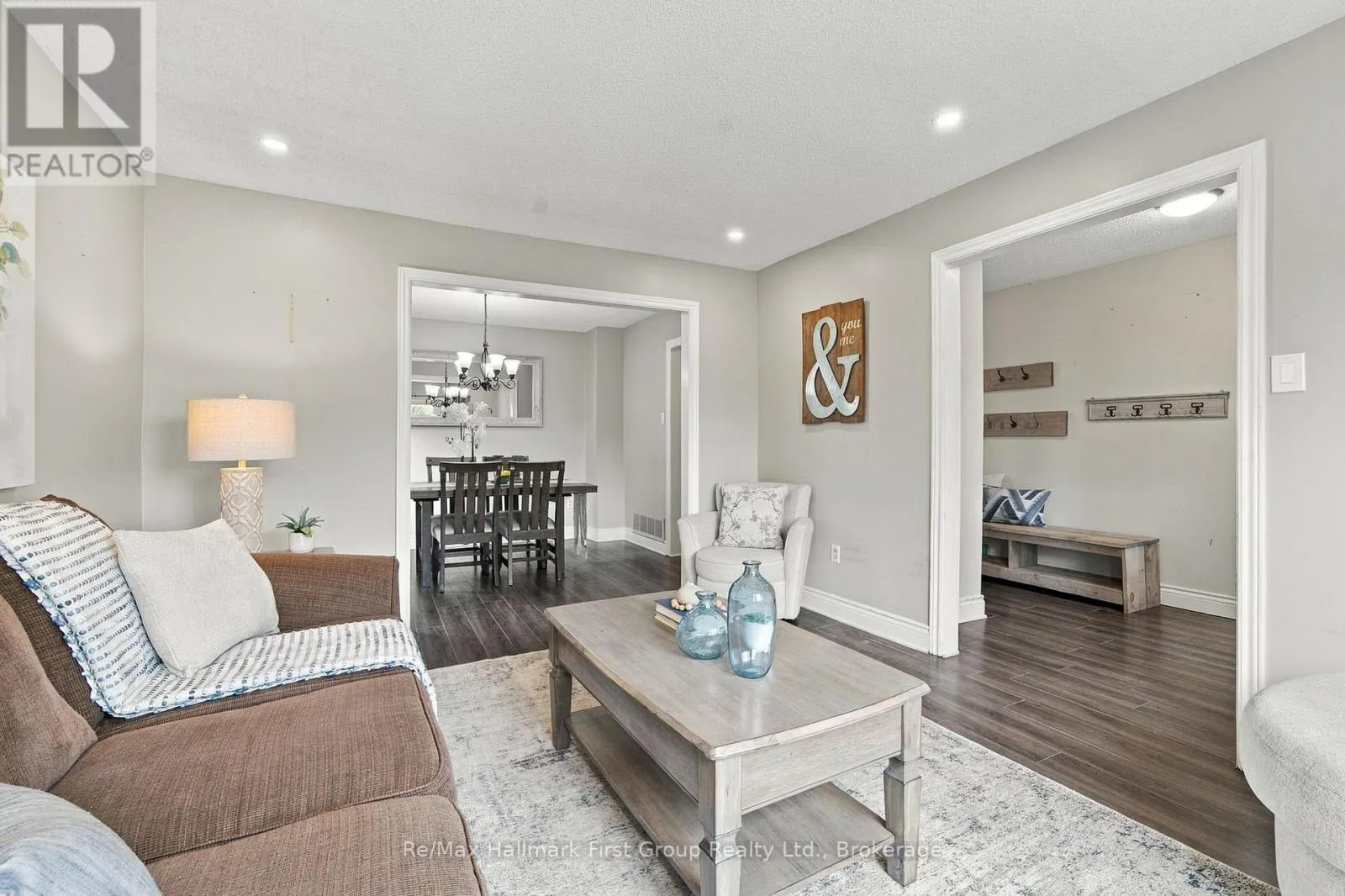 919 HEENAN COURT
