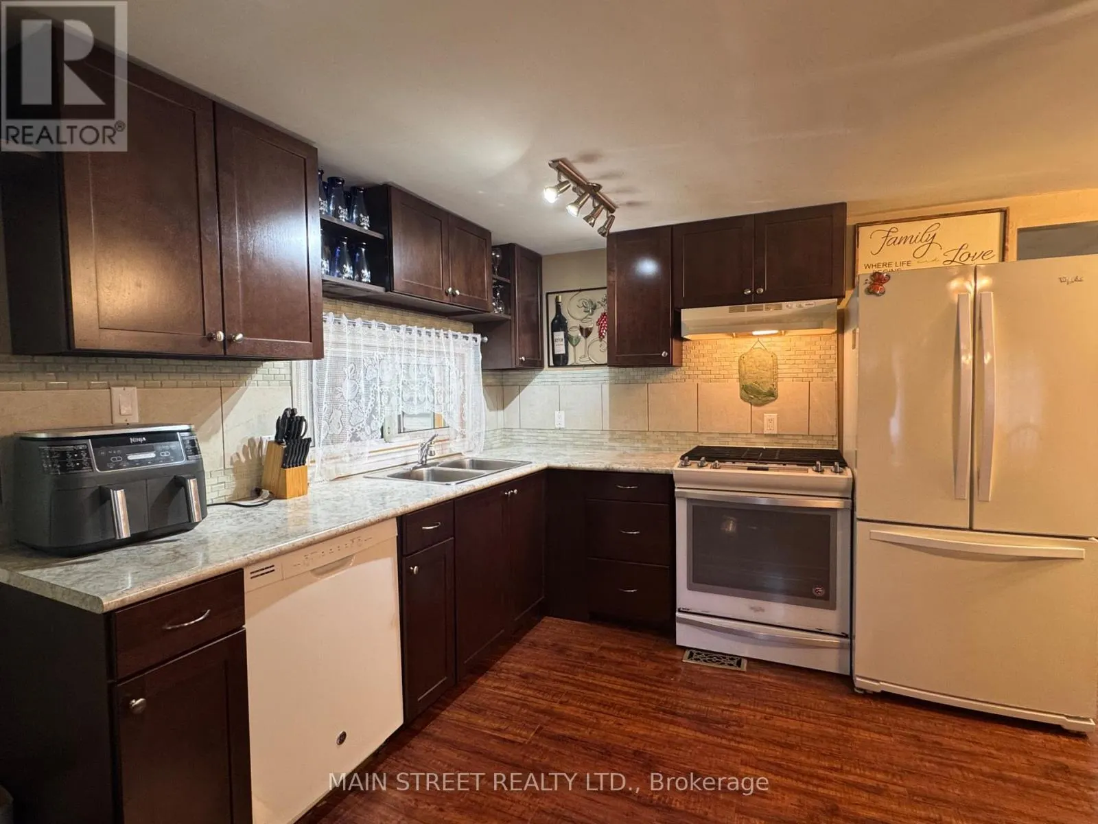 21 - 1007 RACOON ROAD