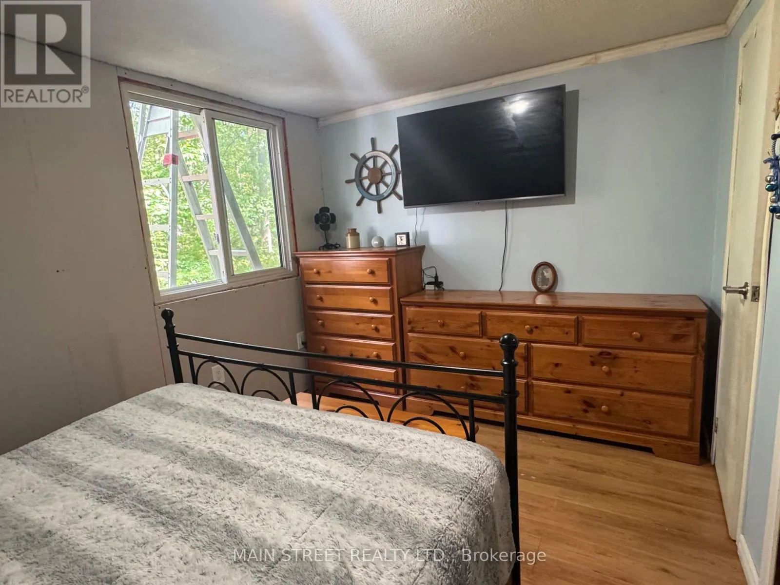 21 - 1007 RACOON ROAD