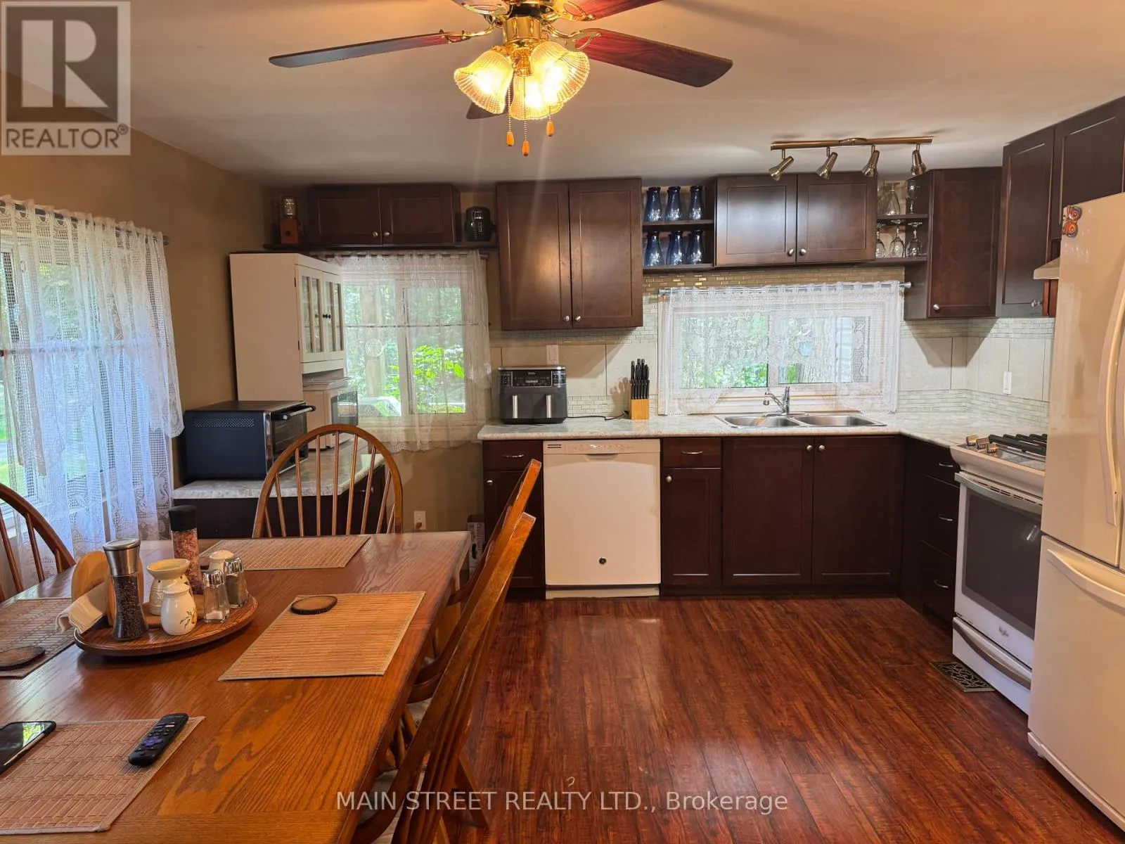 21 - 1007 RACOON ROAD