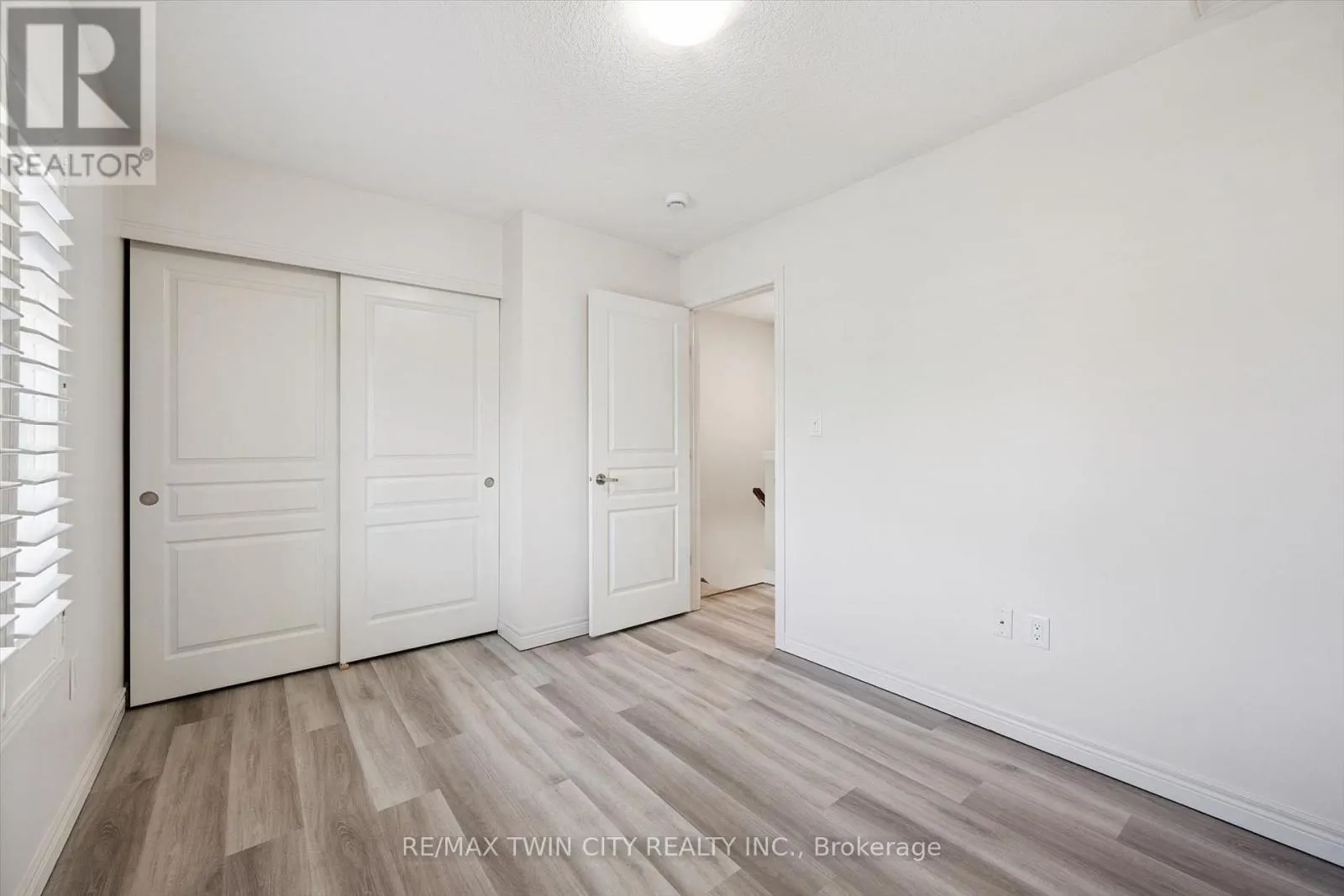 4 CHELTENHAM MEWS