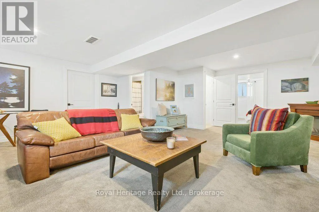 54 HUMMINGBIRD DRIVE