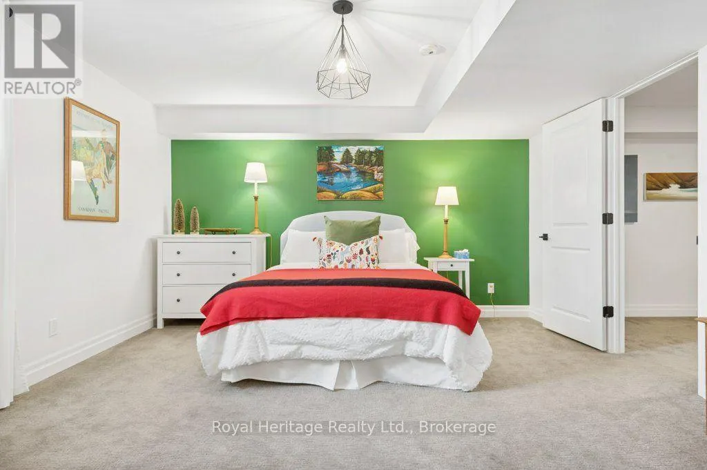 54 HUMMINGBIRD DRIVE
