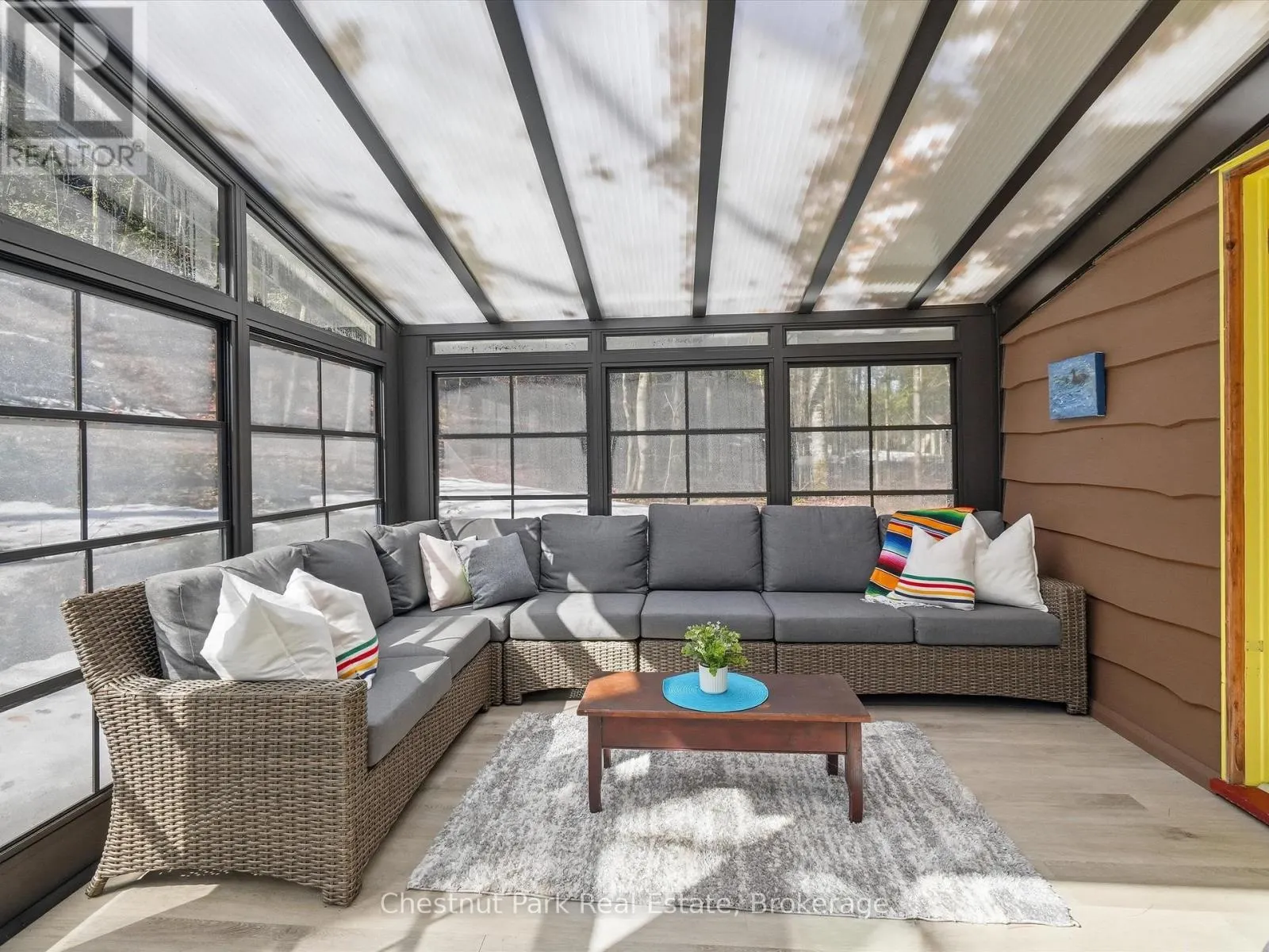 1087 GLENMOUNT ROAD