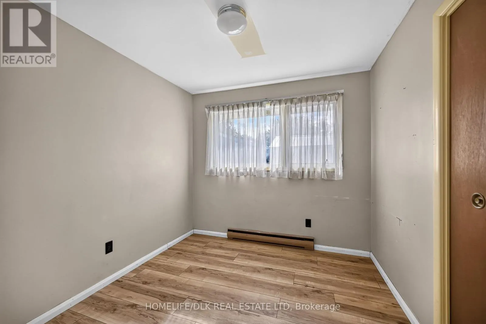 961 MASSIE DRIVE W