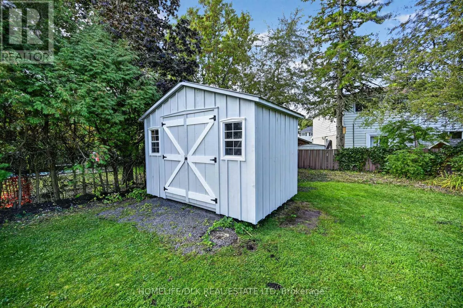 961 MASSIE DRIVE W