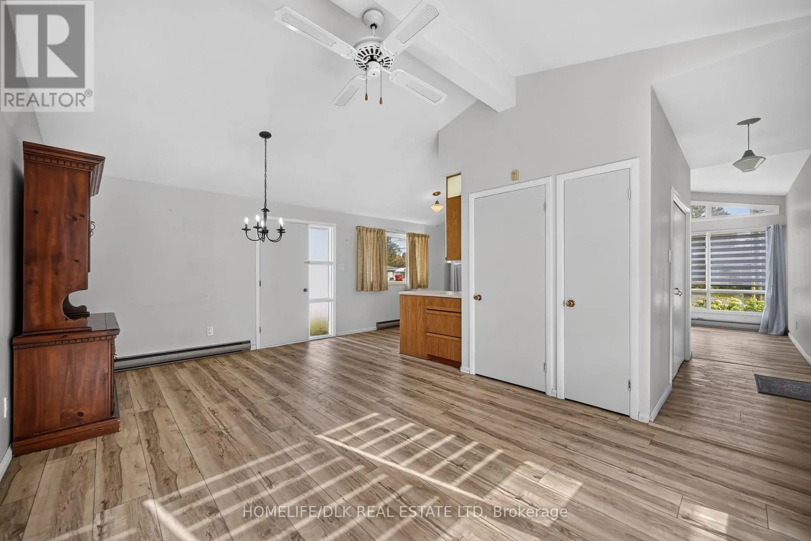 961 MASSIE DRIVE W