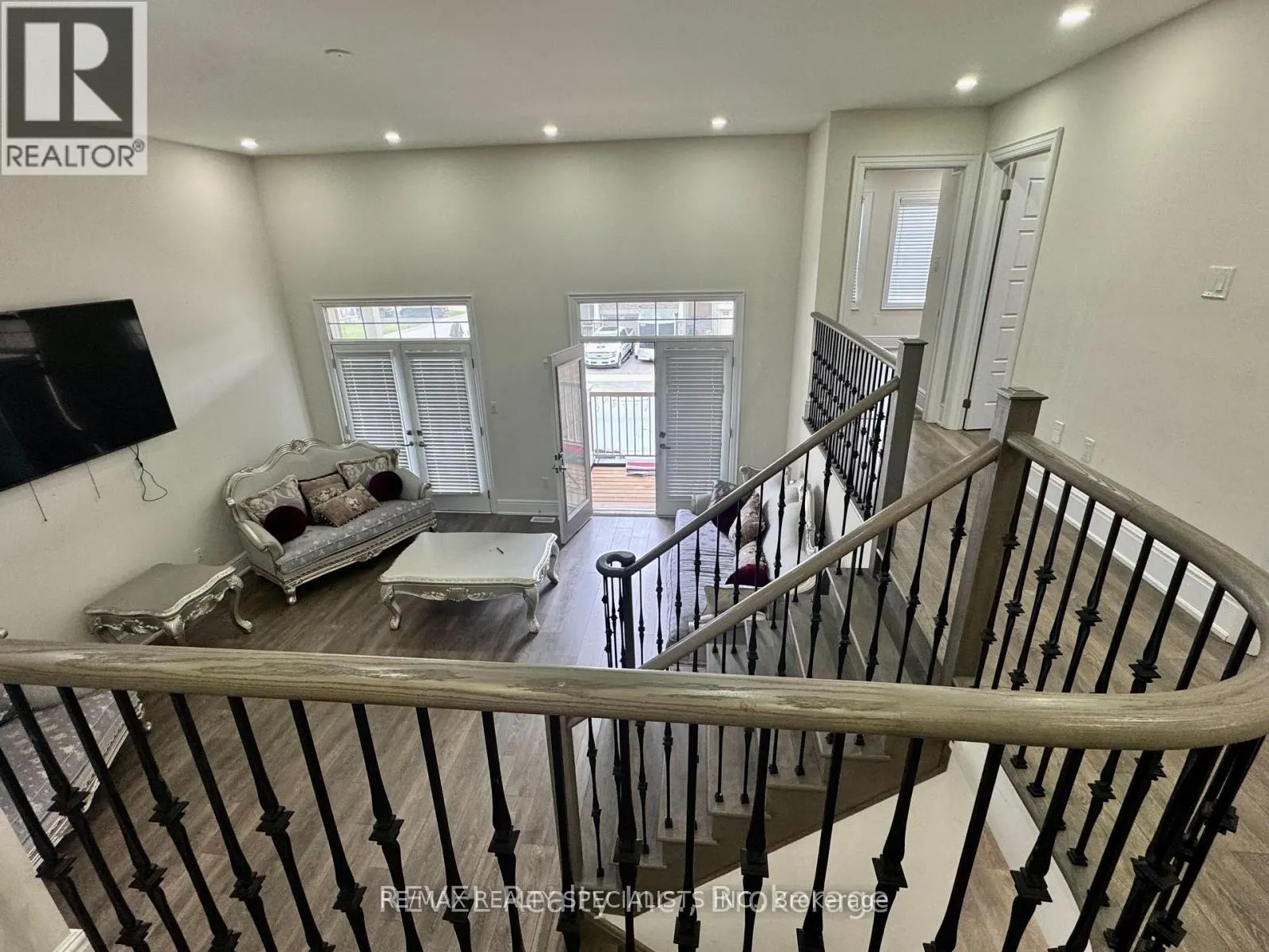 8619 CHICKORY TRAIL