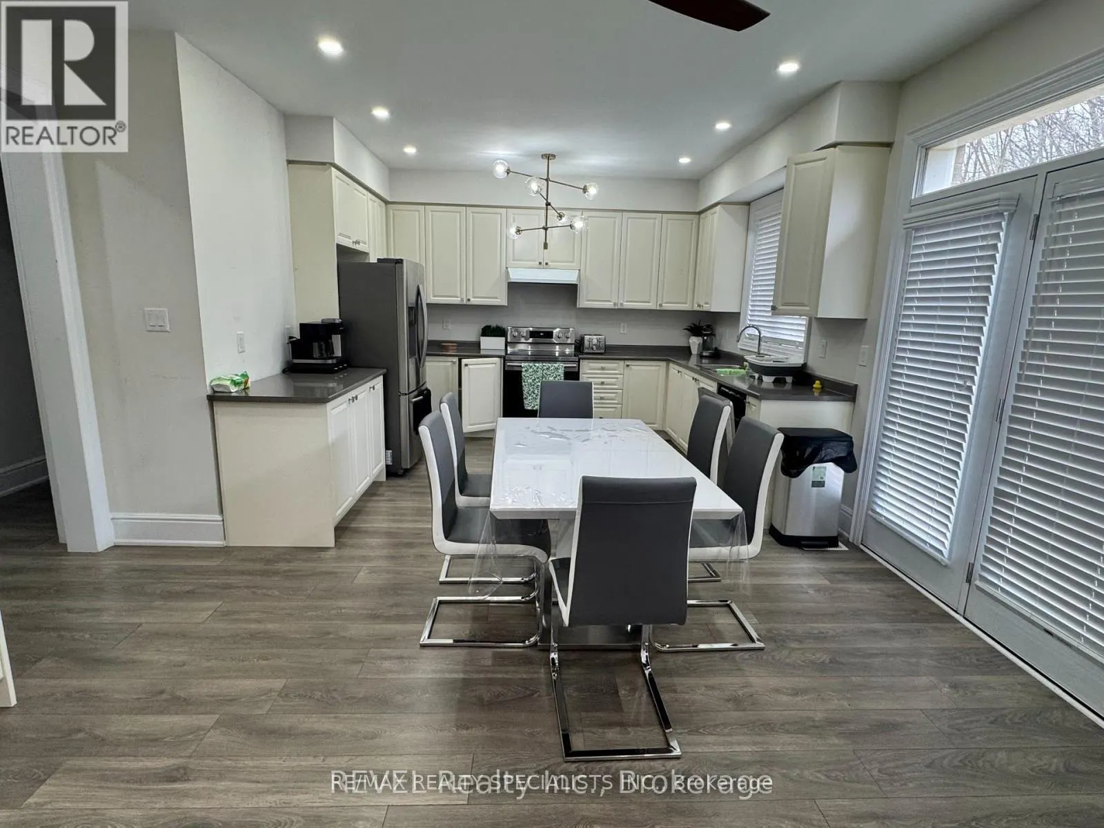 8619 CHICKORY TRAIL