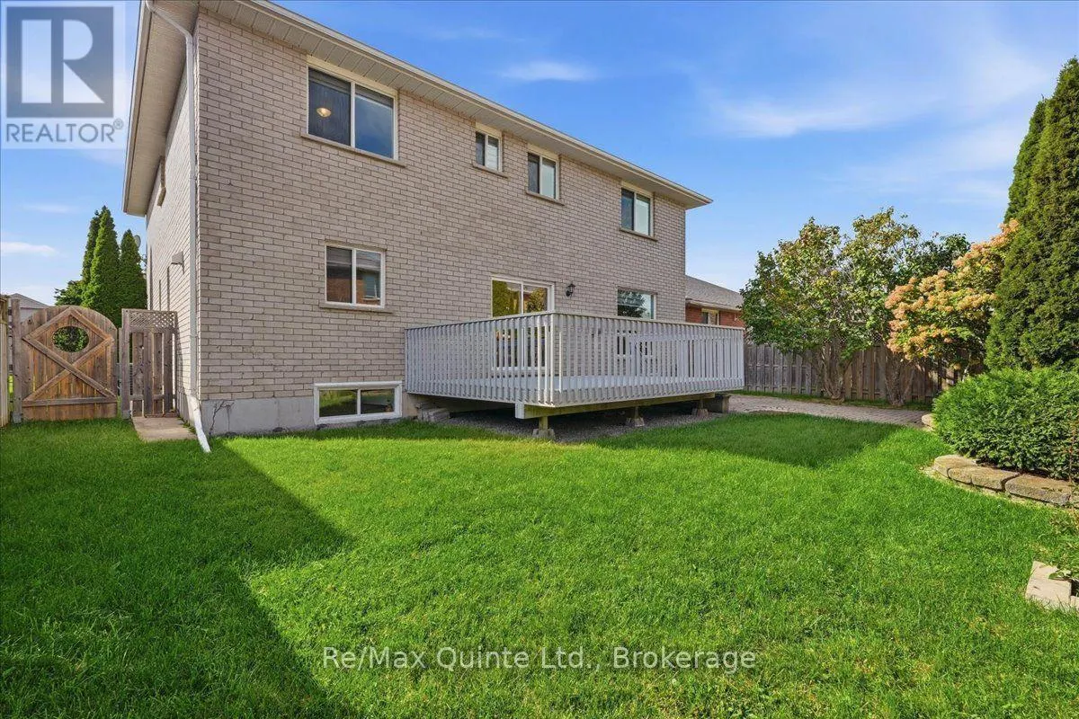 11 HURON LANE