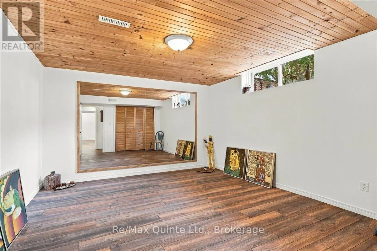 11 HURON LANE