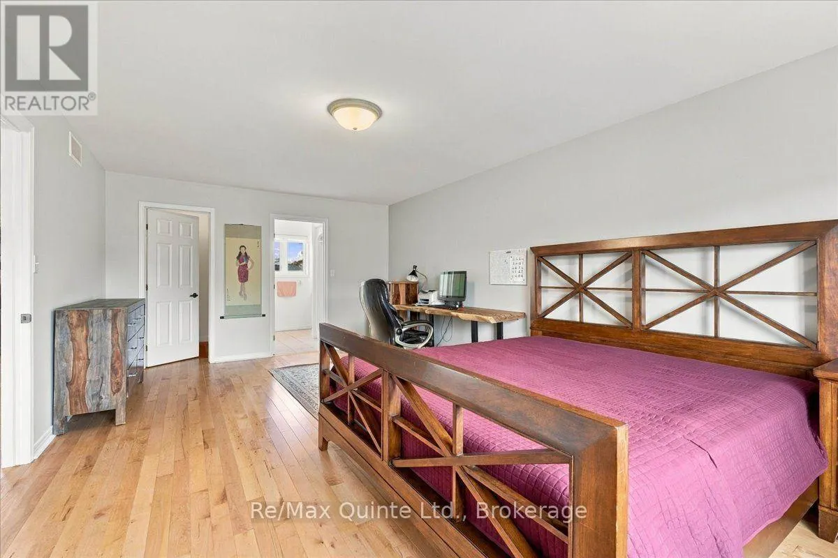 11 HURON LANE