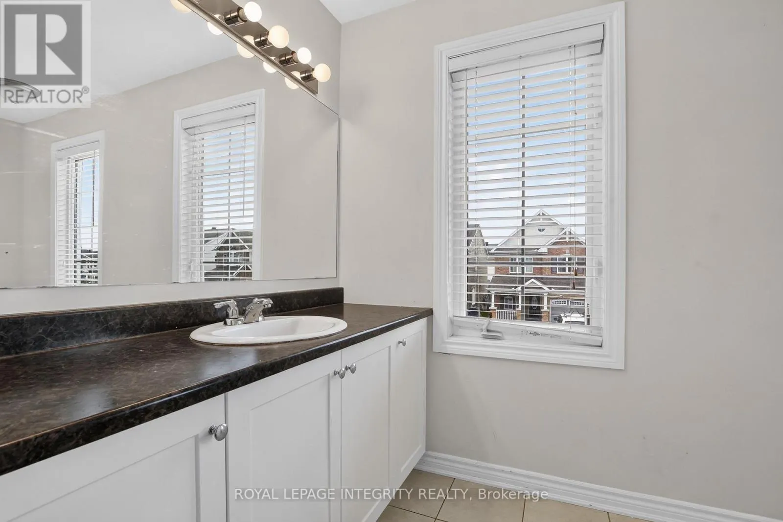 414 MEADOWHAWK CRESCENT