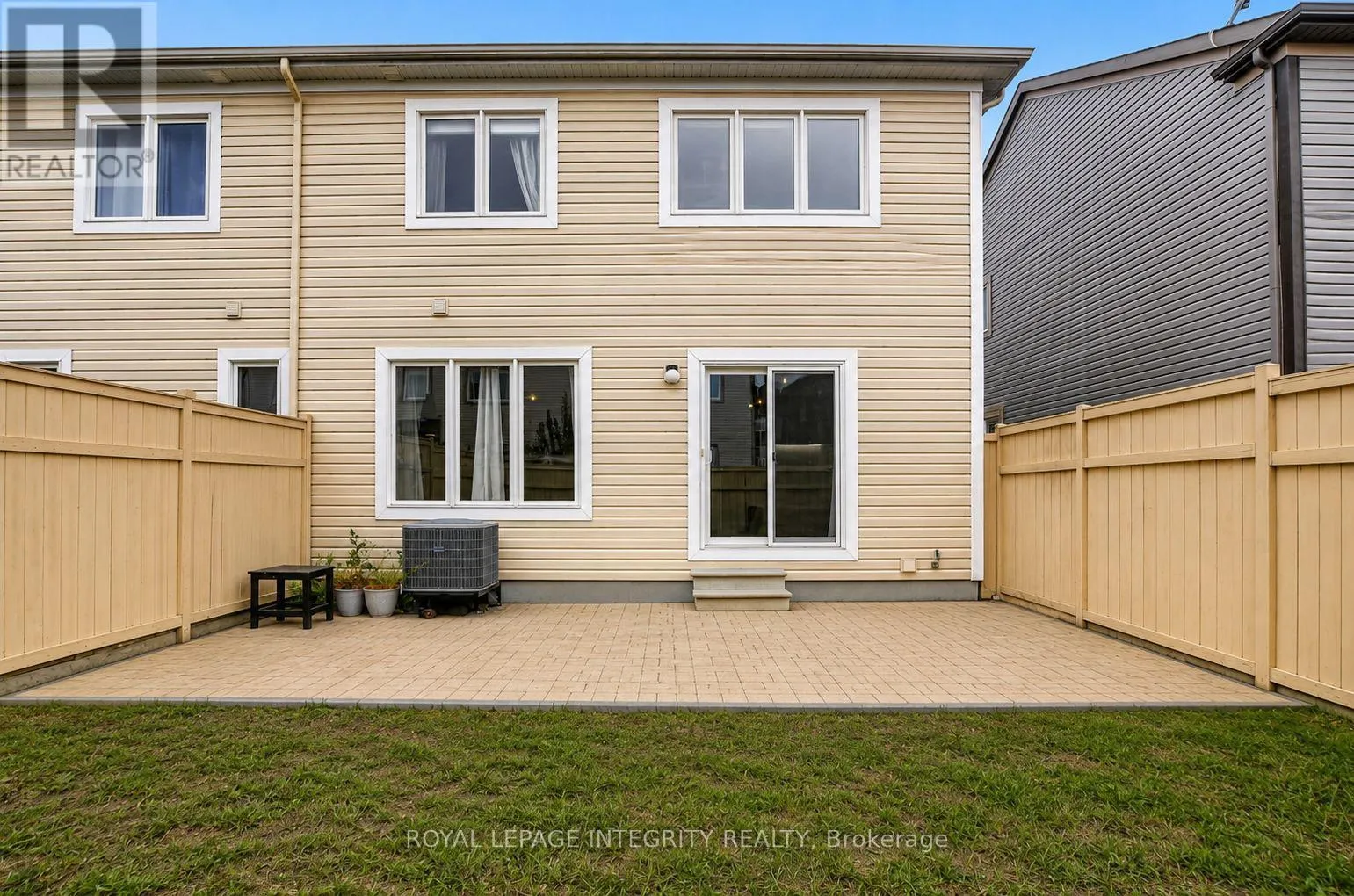 414 MEADOWHAWK CRESCENT
