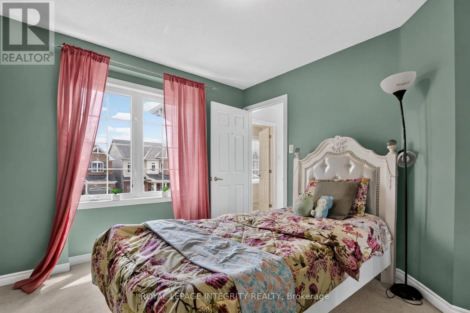 414 MEADOWHAWK CRESCENT